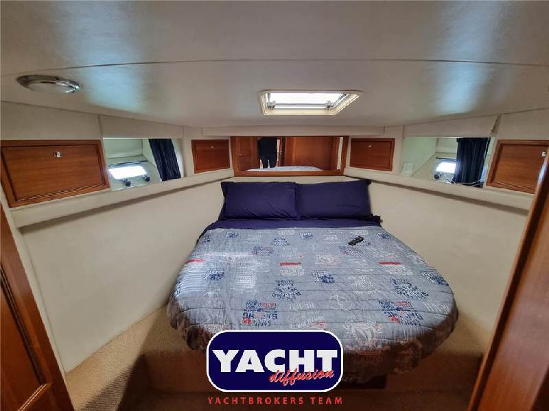 Riviera Marine 43 Flybridge Foto 15