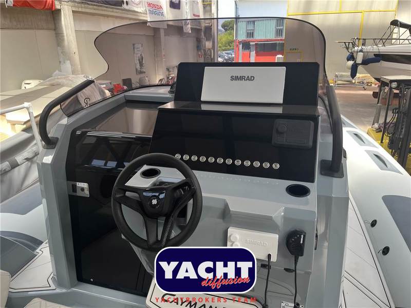 Ranieri International Cayman 33 Excutive Foto 15