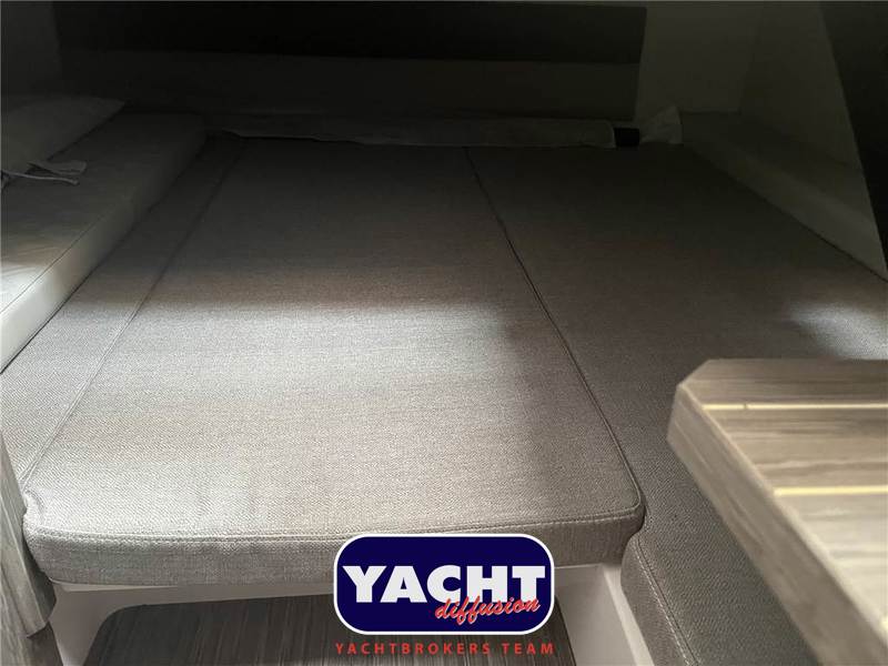 Ranieri International Cayman 33 Excutive Foto 4