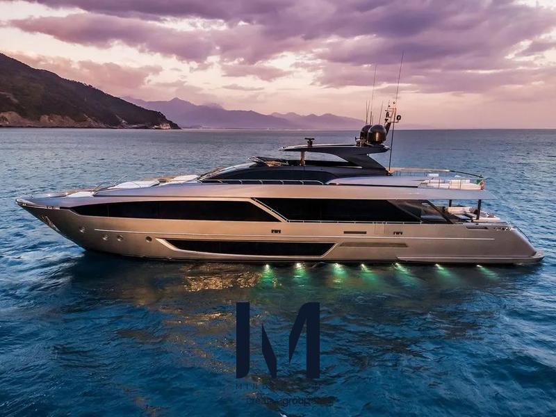 Silver Yacht Amels