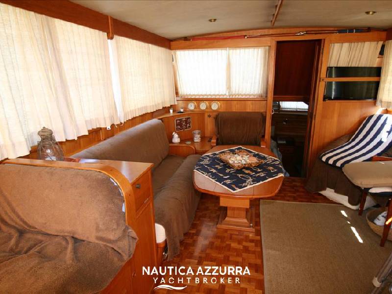 Grand Banks 42 Motoryacht Foto 9