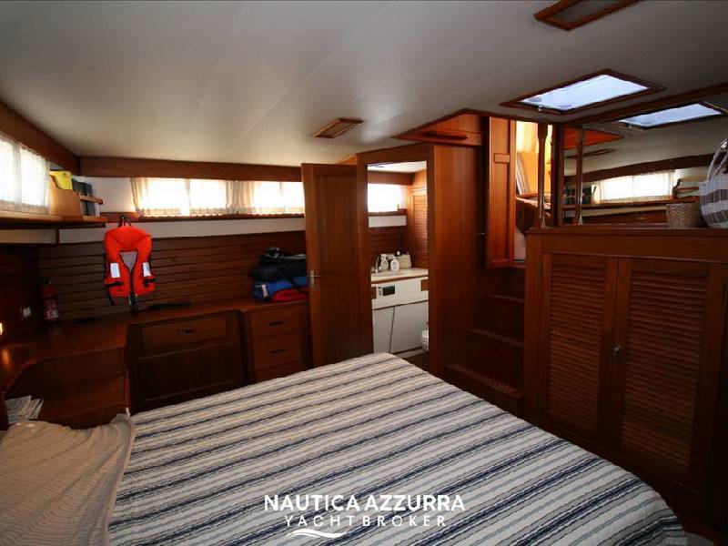 Grand Banks 42 Motoryacht Foto 12