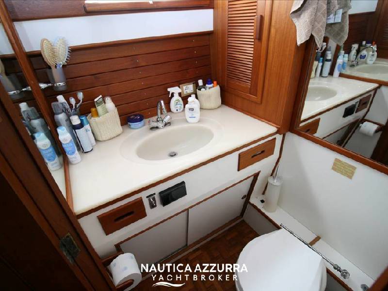 Grand Banks 42 Motoryacht Foto 11