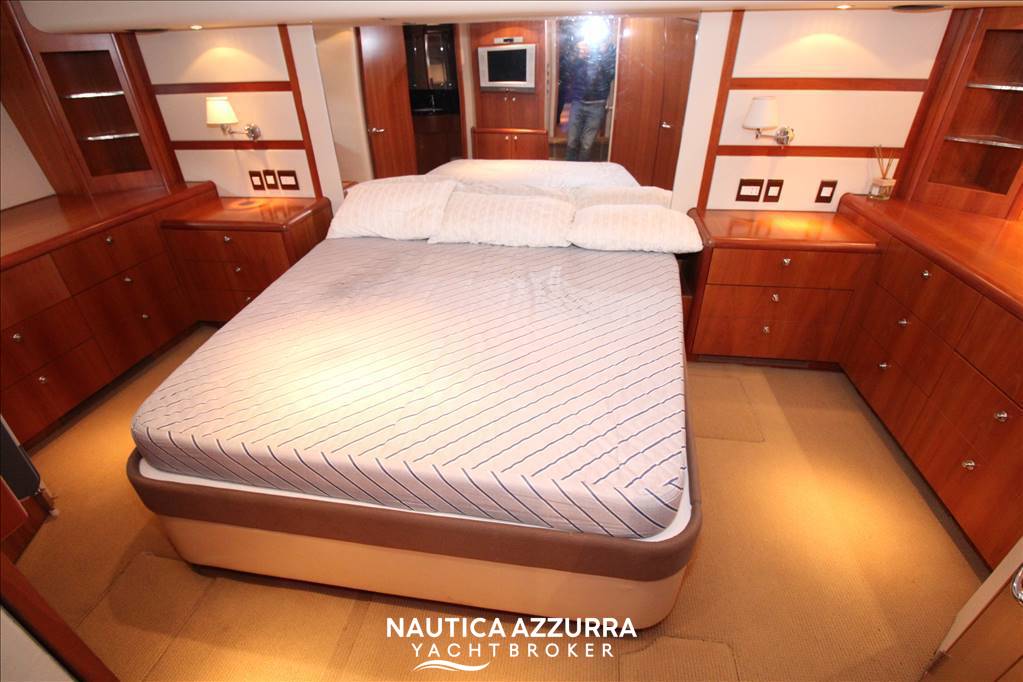 HATTERAS 68 CONVERTIBLE Usata 2005 - Foto 7