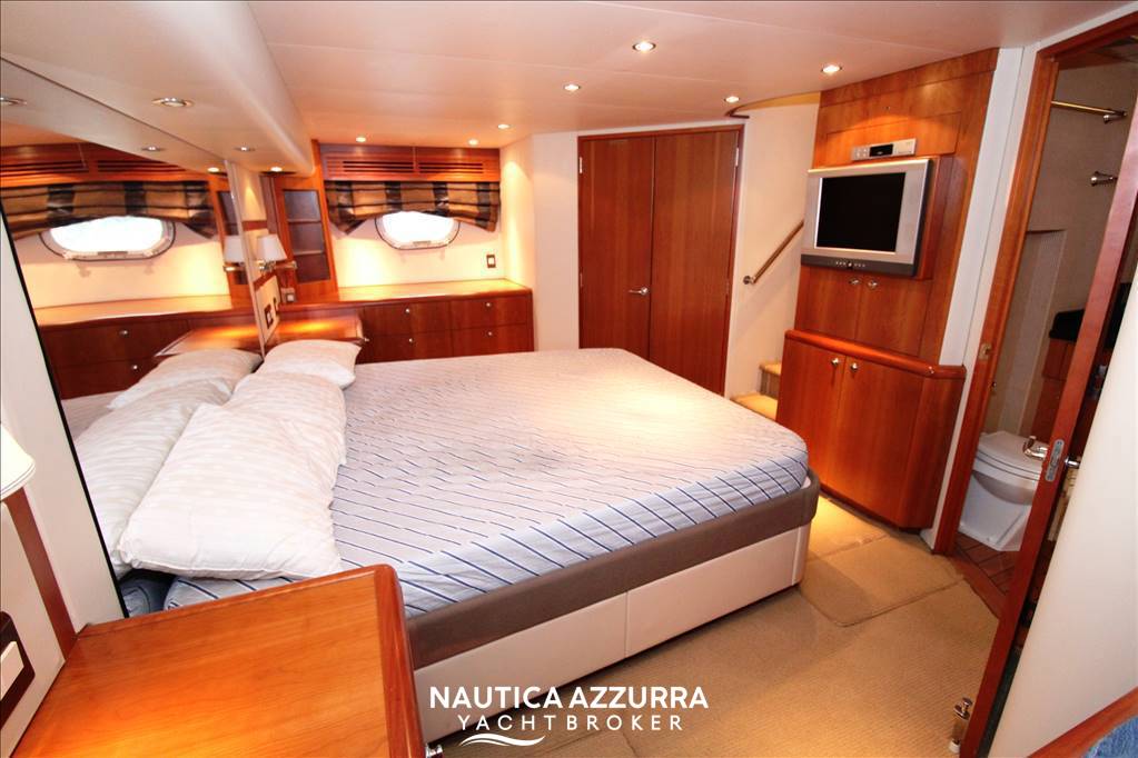 HATTERAS 68 CONVERTIBLE Usata 2005 - Foto 9