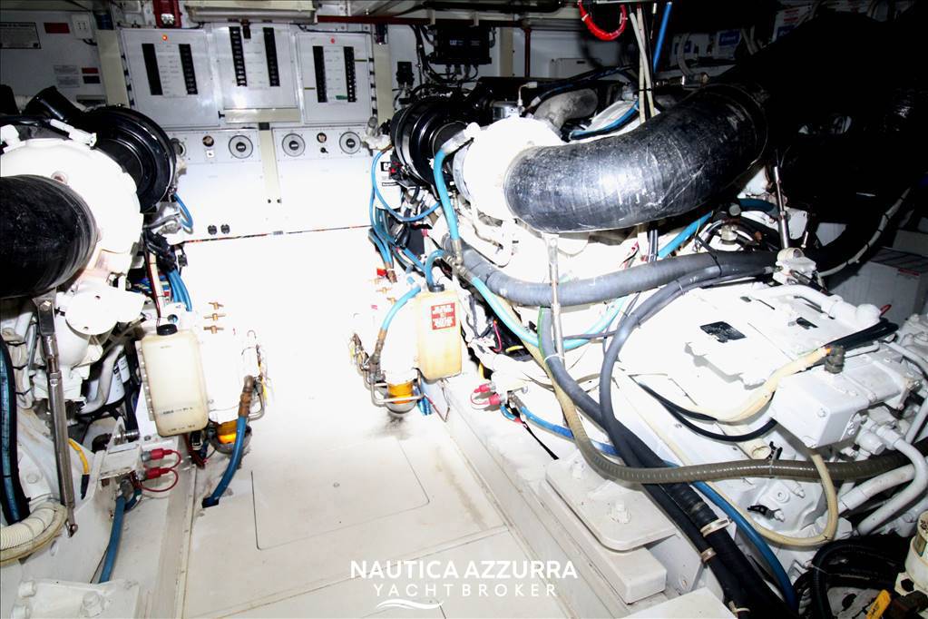 HATTERAS 68 CONVERTIBLE Usata 2005 - Foto 19