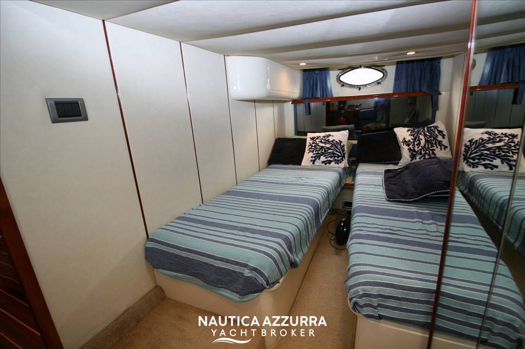 FAIRLINE TARGA 43 Used 2003 - Photo 17