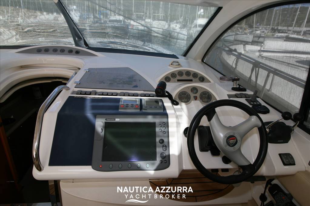 FAIRLINE TARGA 52 Used 2006 - Photo 5