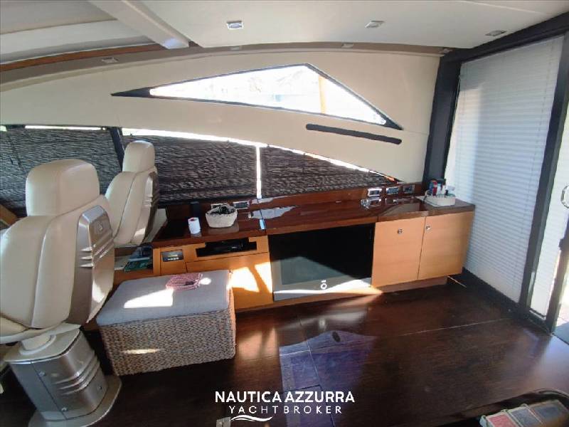 FAIRLINE TARGA 64 Foto 9