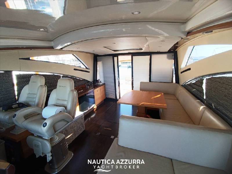 FAIRLINE TARGA 64 Foto 10