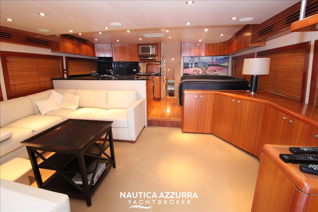 HATTERAS 68 CONVERTIBLE Usata 2005 - Foto 7