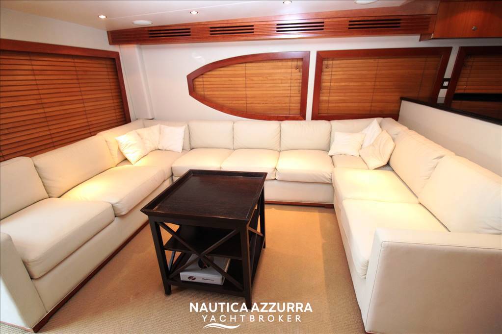 HATTERAS 68 CONVERTIBLE Usata 2005 - Foto 5