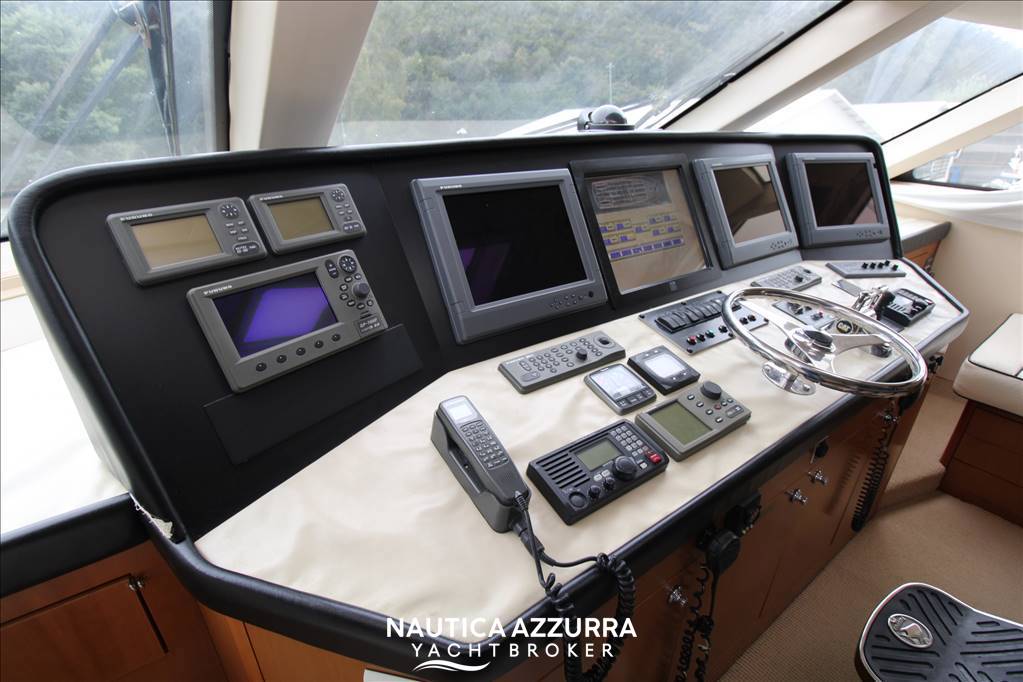 HATTERAS 68 CONVERTIBLE Usata 2005 - Foto 17