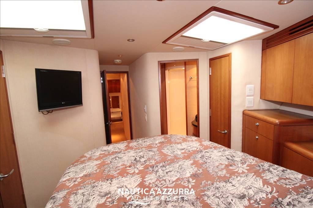 HATTERAS 68 CONVERTIBLE Usata 2005 - Foto 11