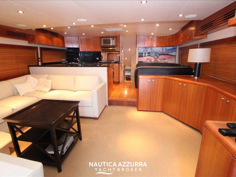 HATTERAS 68 CONVERTIBLE Foto 7