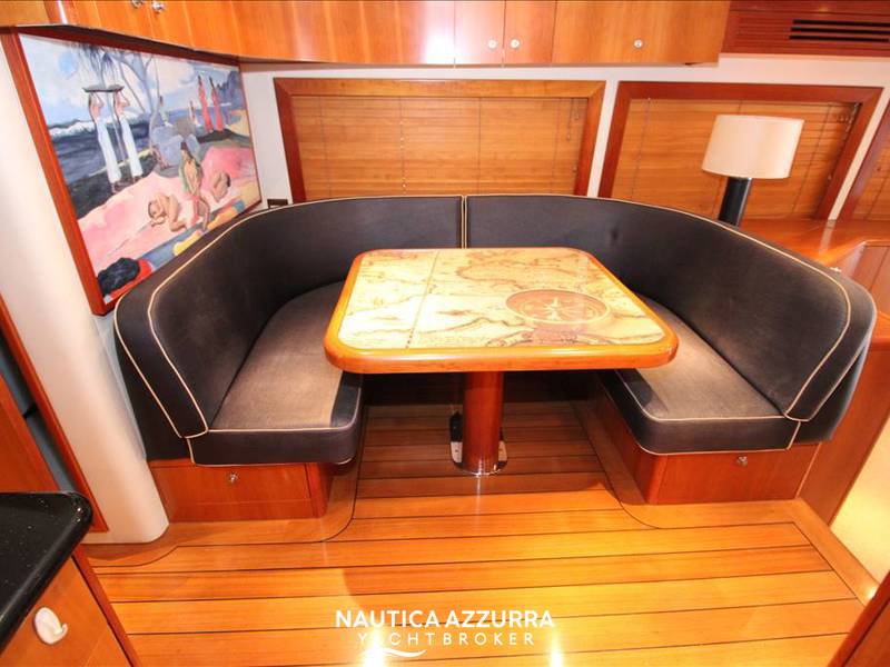 HATTERAS 68 CONVERTIBLE Foto 8