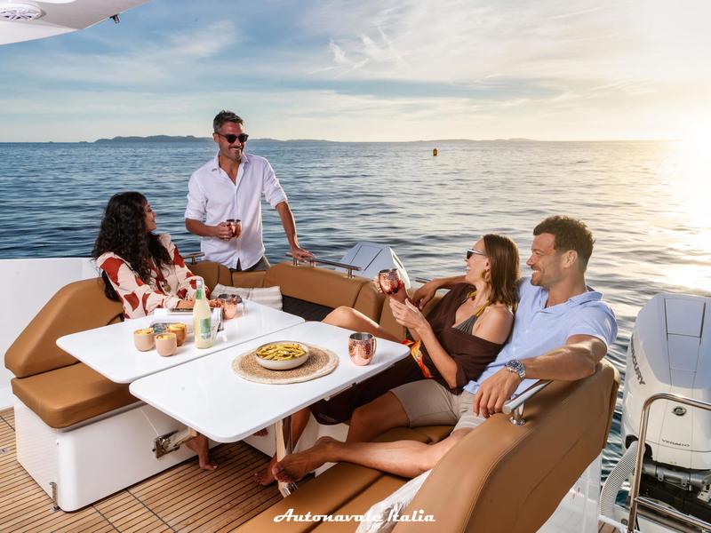 JEANNEAU TH38 CATAMARANO A MOTORE Foto 6