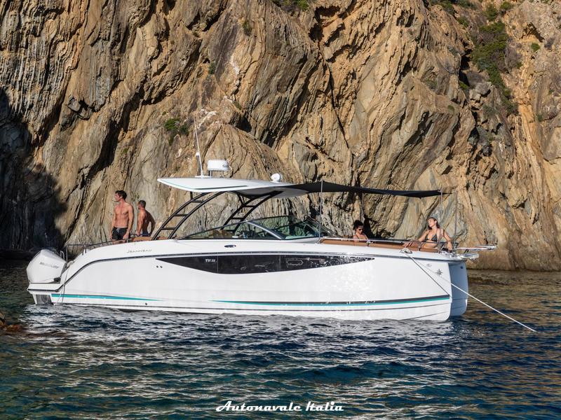 JEANNEAU TH33 CATAMARANO Foto 4