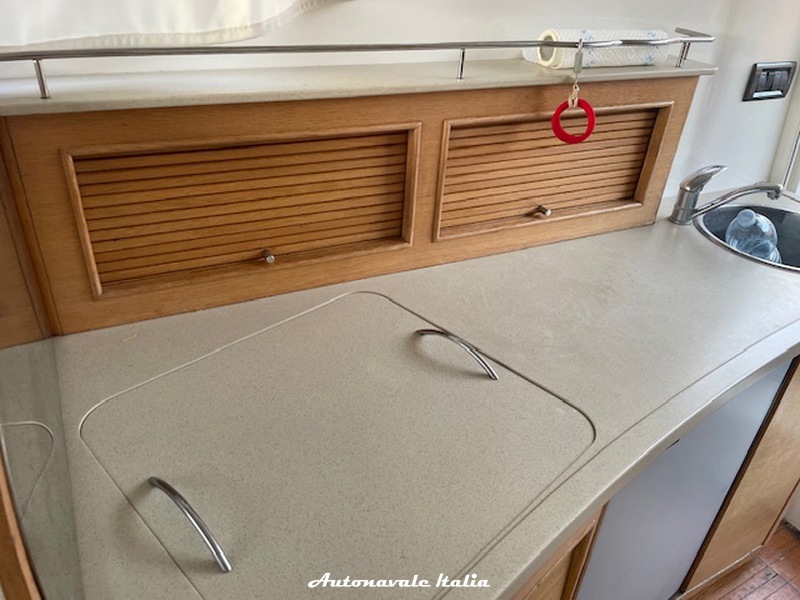 SESSA MARINE DORADO 32 FLY Foto 8