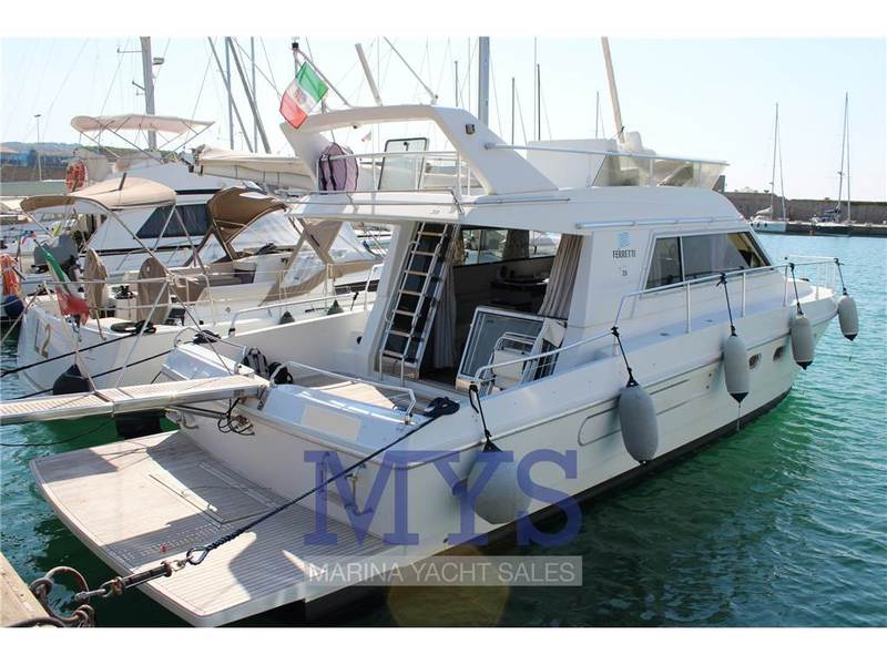 Ferretti Yachts FERRETTI 39 FLY