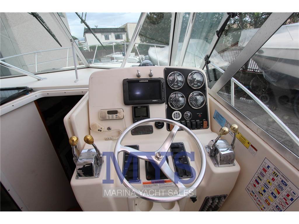 Pursuit 3000 Express Used 2001 - Photo 13