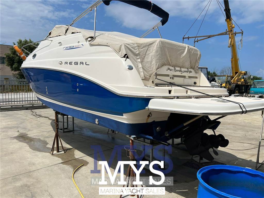 Regal Marine COMMODORE 2665 Usata 2003 - Foto 3