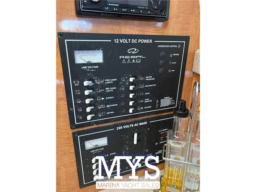 Regal Marine COMMODORE 2665 Usata 2003 - Foto 20