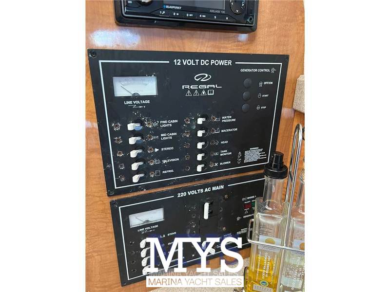 Regal Marine COMMODORE 2665 Foto 20