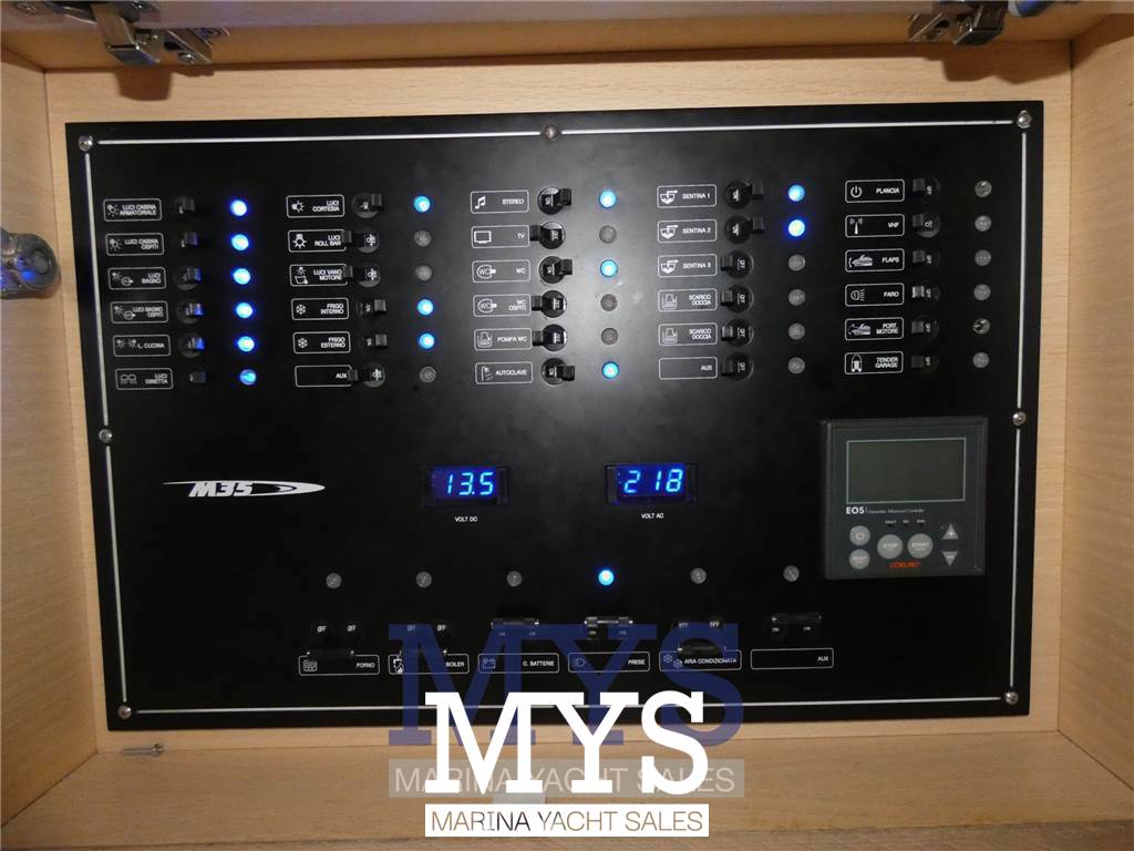 Manò Marine M35 Used 2009 - Photo 19