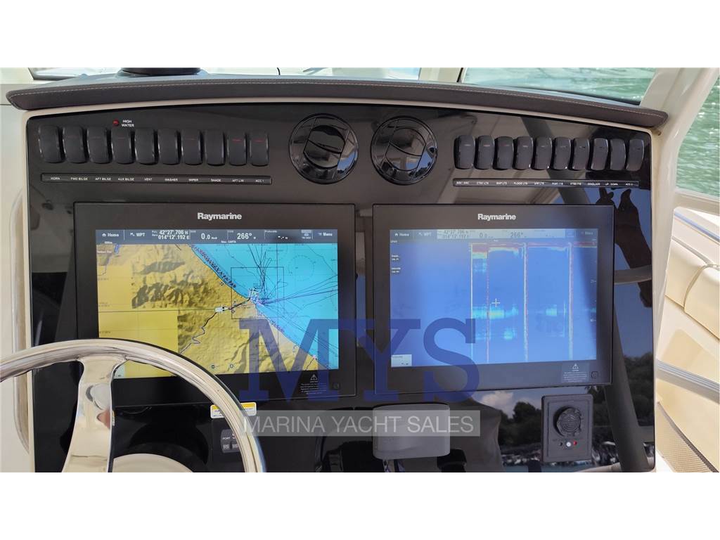 Boston Whaler 380 Outrage Usata 2018 - Foto 14