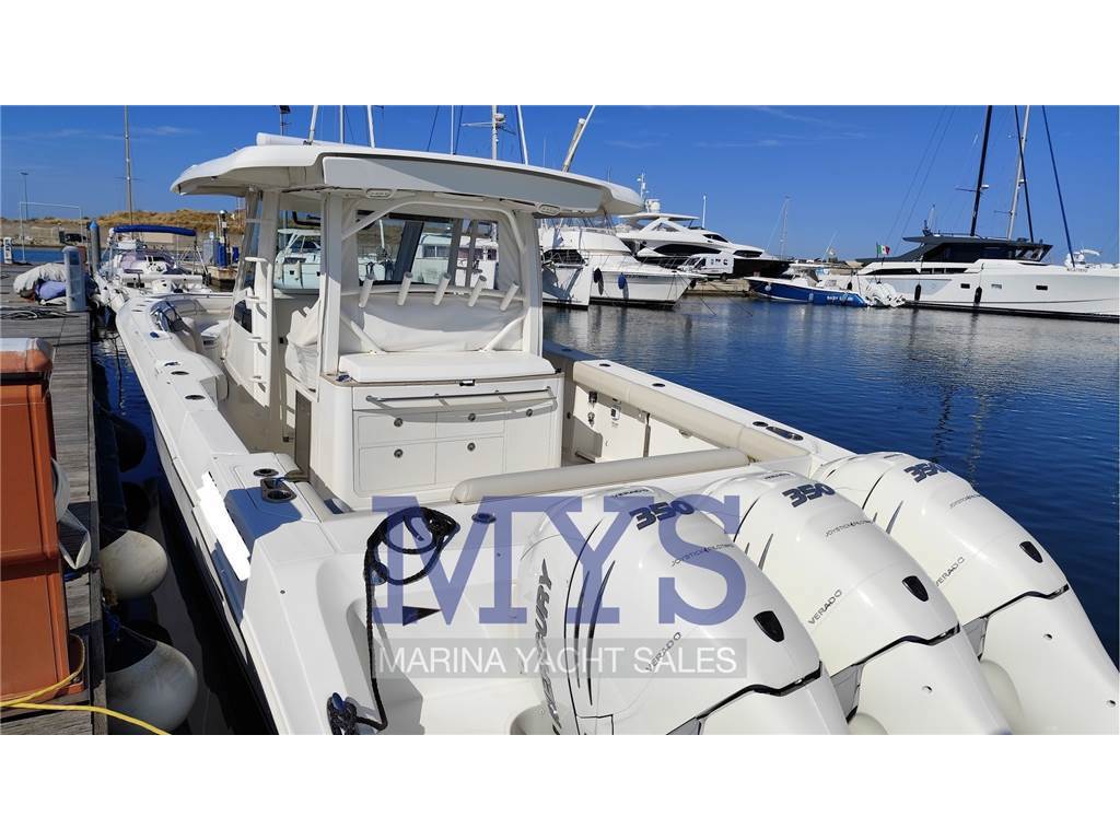 Boston Whaler 380 Outrage Usata 2018 - Foto 1