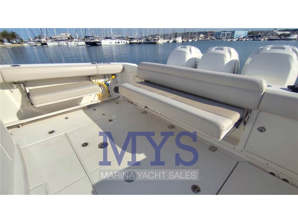 Boston Whaler 380 Outrage Usata 2018 - Foto 5