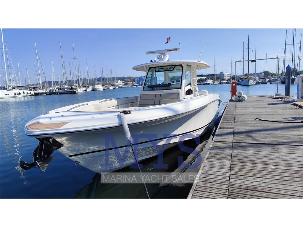 Boston Whaler 380 Outrage Usata 2018 - Foto 2