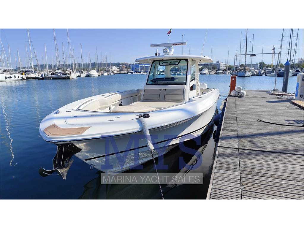 Boston Whaler 380 Outrage Usata 2018 - Foto 3
