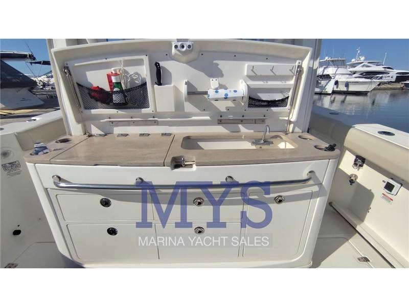Boston Whaler 380 Outrage Foto 6