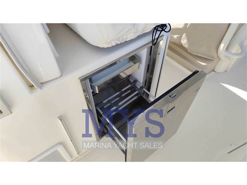 Boston Whaler 380 Outrage Foto 7