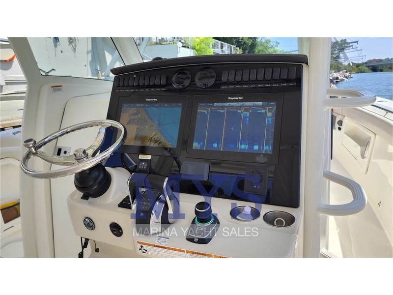 Boston Whaler 380 Outrage Foto 13