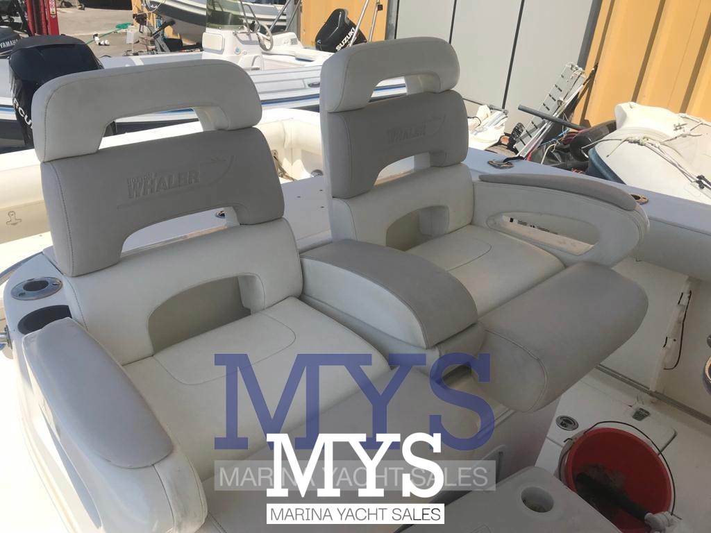 Boston Whaler OUTRAGE 320 Used 2007 - Photo 9