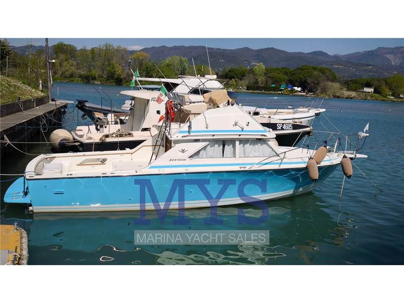 Bertram Yacht 28 Fly Foto 7