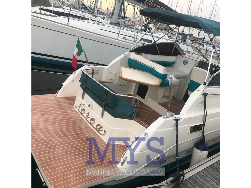 Bayliner CIERA 2255 SUNBRIDGE Used 1990 - Photo 2