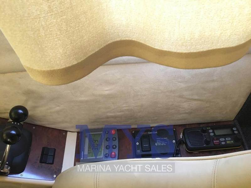 Galeon 330 Fly Foto 11