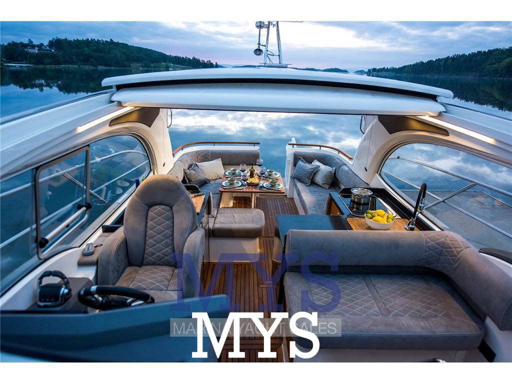 Marex 360 Cabriolet Cruiser Nuova 2025 - Foto 9