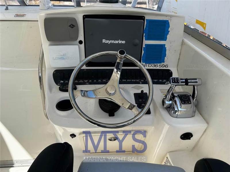 Boston Whaler 305 CONQUEST Foto 11