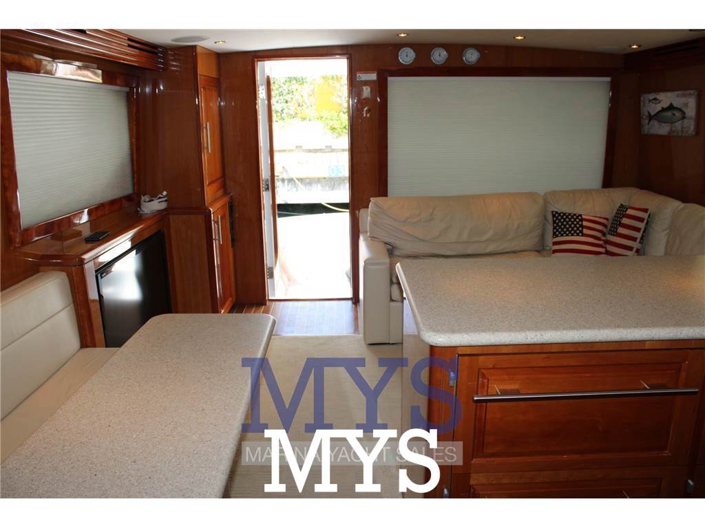 Hatteras 54 Convertible Used 2008 - Photo 13