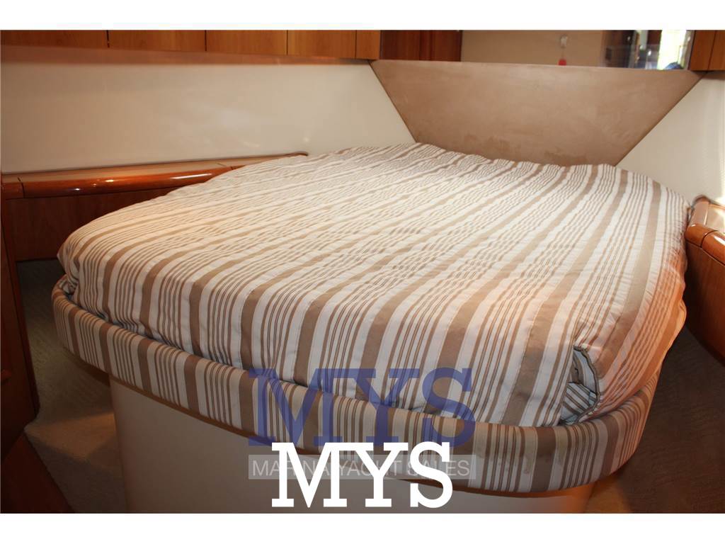 Hatteras 54 Convertible Used 2008 - Photo 18