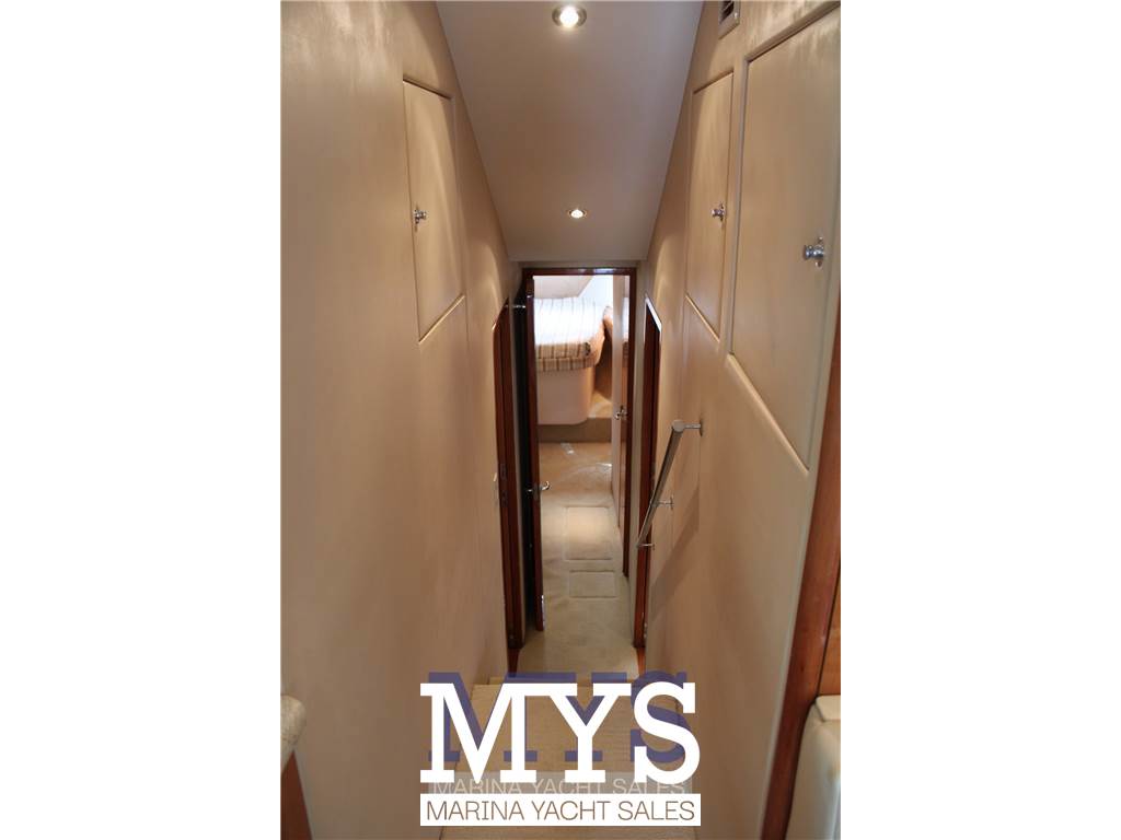 Hatteras 54 Convertible Used 2008 - Photo 17