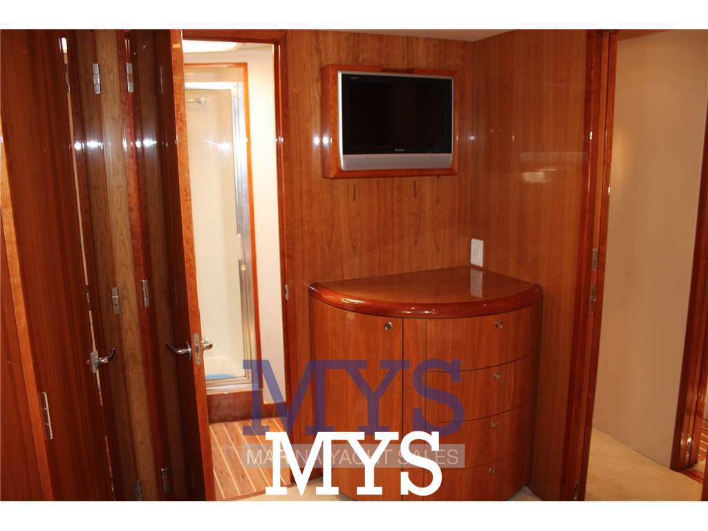 Hatteras 54 Convertible Used 2008 - Photo 20