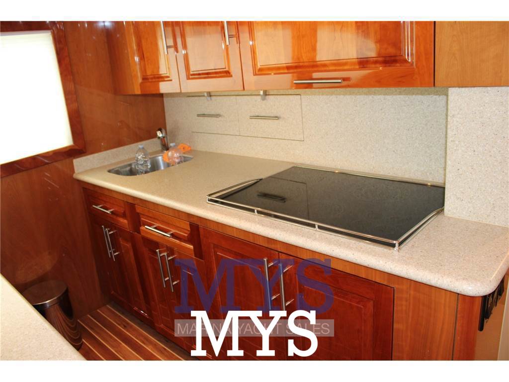 Hatteras 54 Convertible Used 2008 - Photo 15