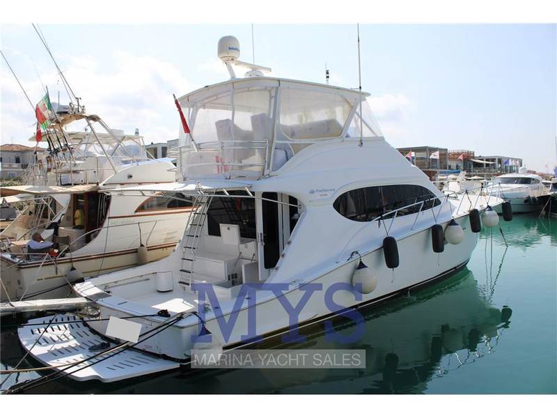 Hatteras 54 Convertible