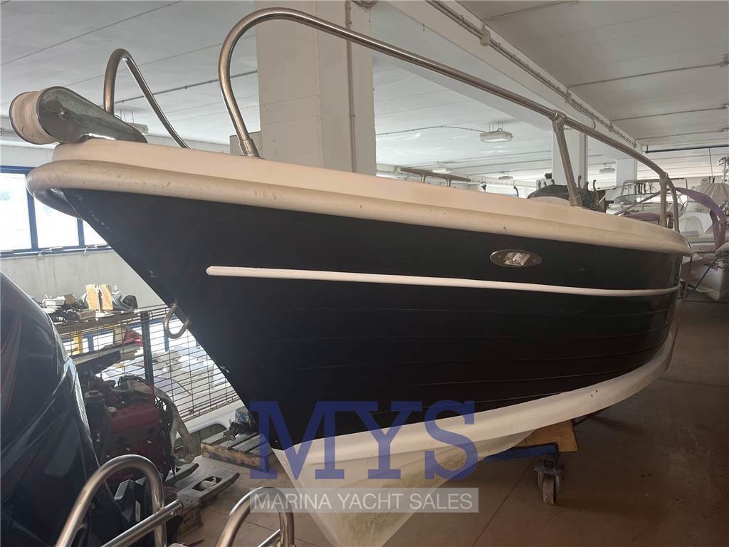 Navalplastica Gozzo 595 Usata 2004 - Foto 11